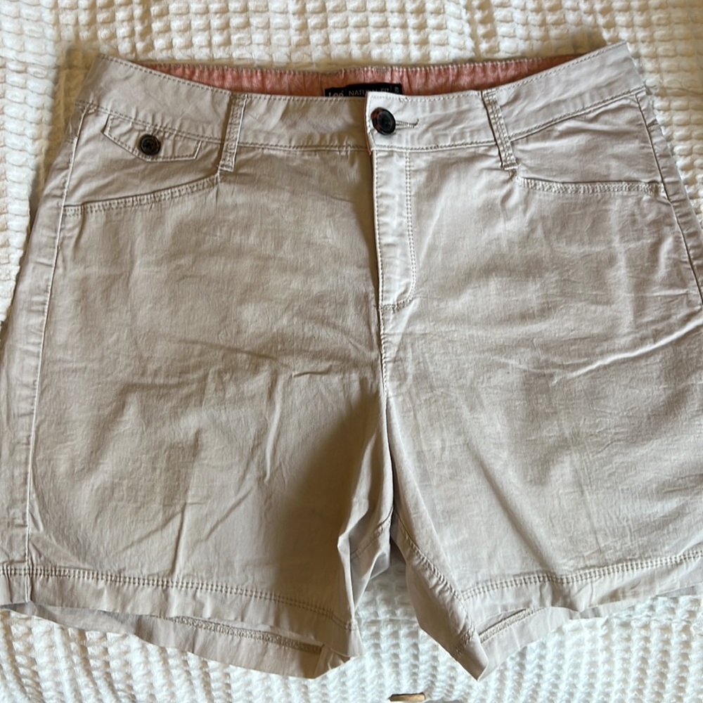 LEE NATURAL FIT tan SHORTS sz 12 M
